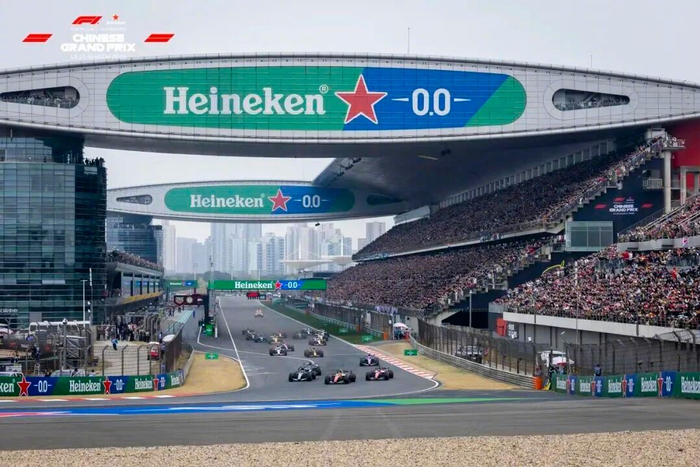 kaiyun-2026上海F1大奖赛落幕，梅赛德斯包揽冠亚军，三天观赛23万人次|宝山|中国大奖赛|Formula 1|刘易斯·汉密尔顿|乔治·拉塞尔_新浪体育_新浪新闻